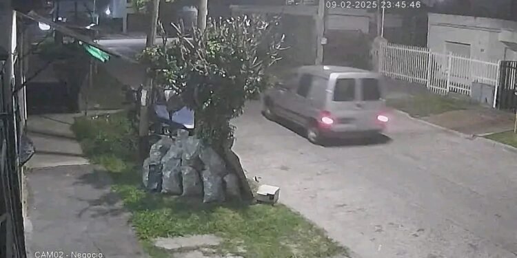 HURLINGHAM: VECINOS DENUNCIAN INTENTOS DE RAPTO DE MENORES DE EDAD.