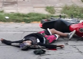 SAN ANTONIO DE PADUA : POLICIA ABATIO A DOS MOTOCHORROS.