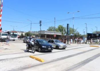 SAN MIGUEL : Ya se encuentra habilitado el paso a nivel de Av Balvin.