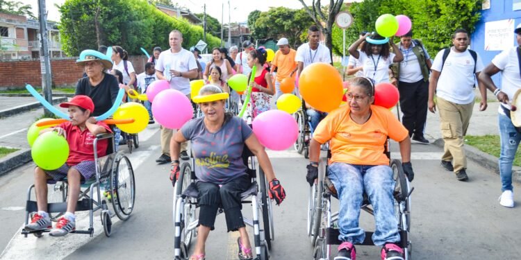 EL GOBIERNO CLASIFICO A LOS DISCAPACITADOS , COMO IDIOTAS , IMBECILES , DEBILES MENTALES .