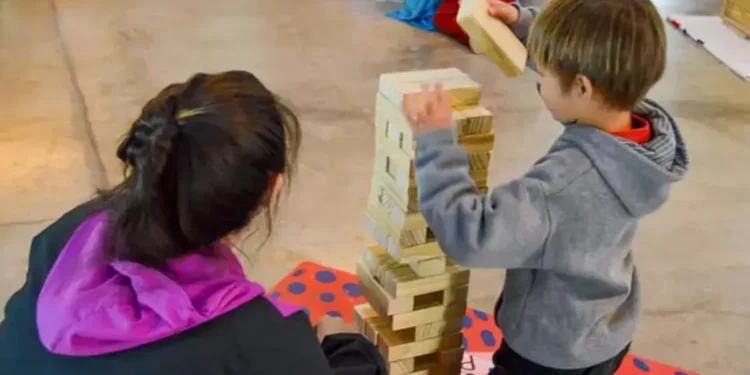 MORENO: Más de 100 niñas, niños y adolescentes esperan por una familia.
