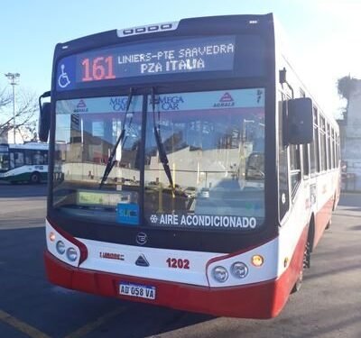 Motociclista falleció tras ser embestido por un colectivo en avenida General Paz.
