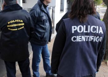 Un policía abatió a un motochorro que intentó robar un auto en La Matanza.