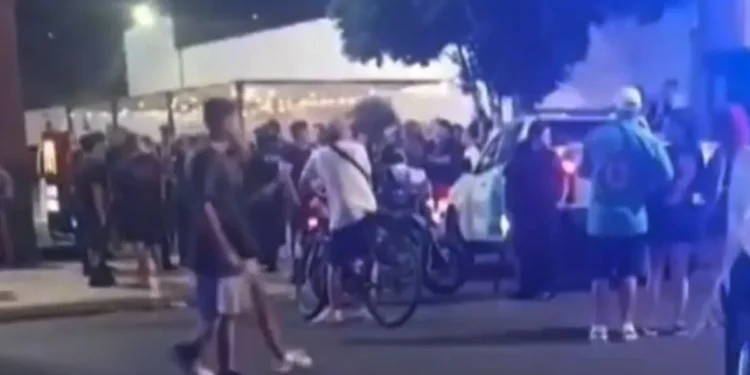 HAEDO : CARNAVAL A LAS PIÑAS , ROBOS , HERIDOS .