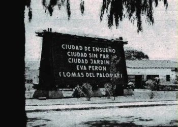 TRES DE FEBRERO : CIUDAD JARDIN CUMPLIO 81 AÑOS .