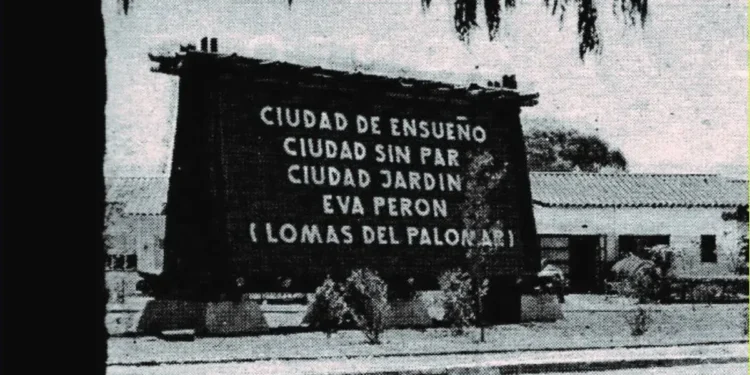 TRES DE FEBRERO : CIUDAD JARDIN CUMPLIO 81 AÑOS .
