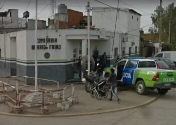 JOSE C PAZ:  SOL Y VERDE ATR DISCUTIERON POR UN AURICULAR Y LE DIO UNA PUÑALADA .