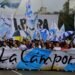Marcha a Plaza de Mayo contra la condena a Cristina Kirchner.