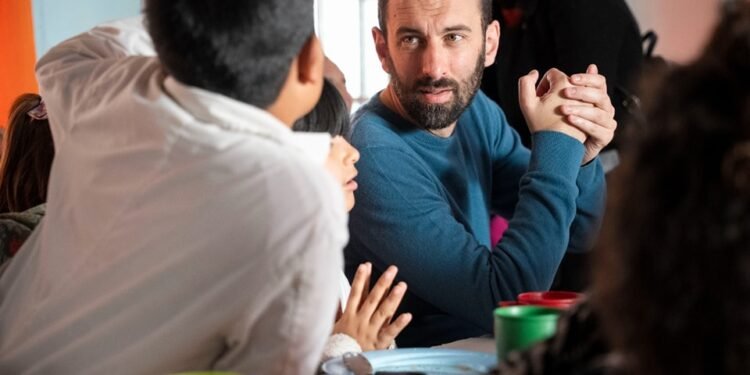 Hurlingham : Selci Almorzó con alumnos de la escuela EP N °25 .