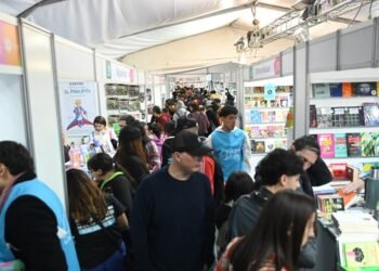 HURLINGHAM: MAS DE 20 MIL FAMILIAS DISFRUTARON DE LA FERIA DEL LIBRO EN LA UNAHUR .