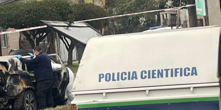 Terror en José c Paz: Hallaron a dos hombres calcinados en un auto tras una presunta venganza por abuso sexual.