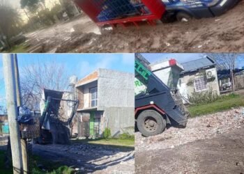 MERLO : BAJO EL BARRO , VECINOS CANSADOS PUSIERON ESCOMBROS EN LA CALLE .
