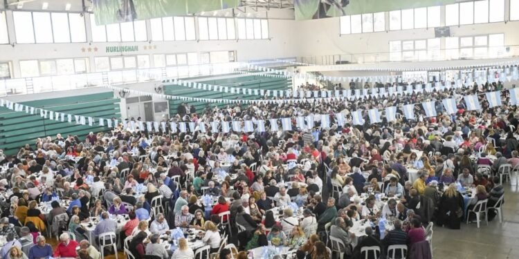 HURLINGHAM: CELEBRO EL DIA DE LA VIRGEN DE LA GUARDIA PATRONA DE HURLINGHAM .