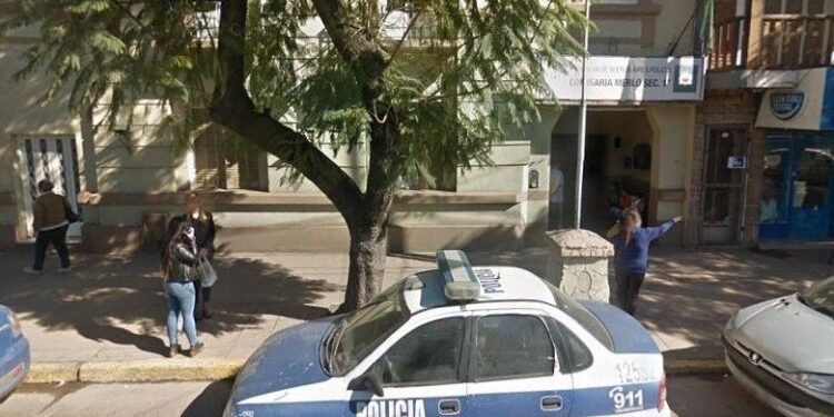 MERLO : EN SEGUNDOS SE ROBARON EL TECHO DE UN AUTO.