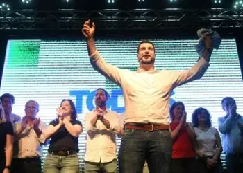 ELECCIONES BONAERENSE GANO EL PJ .