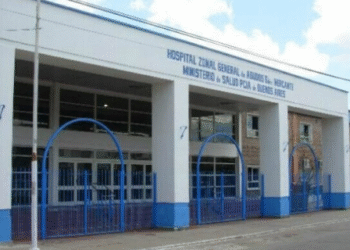 JOSE C PAZ : BAJO DEL BONDI Y LO APUÑALARON .