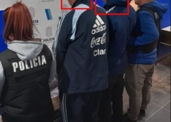 Triple femicidio conmociona al país: asesinadas tres jóvenes mujeres en la madrugada del sábado por ajuste Narco .