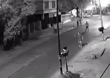 MERLO: CANSADOS DE LA INSEGURIDAD , ATRAPARON A CHORRO Y MOLIERON A PALOS .