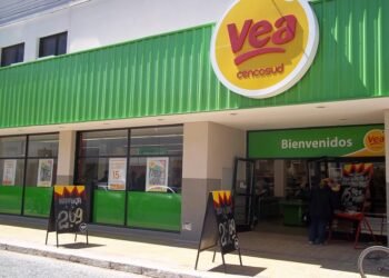 Cencosud cerró su sucursal de Hurlingham : Incertidumbre entre los trabajadores y preocupación en la comunidad.