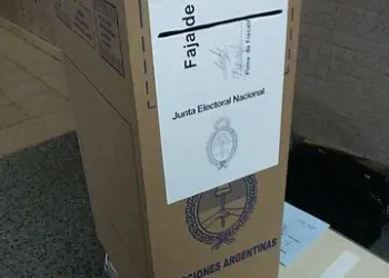 Milei pierde apoyo a nivel nacional y el peronismo crece en la provincia de Buenos Aires, según Zuban Córdoba.