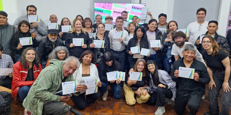 Capacitación en la UTPBA: entrega de diplomas.