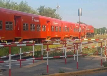 Un motociclista fue embestido por un tren del Belgrano Norte en Tortuguitas.