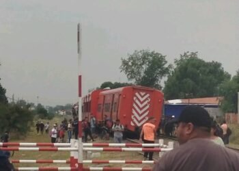 Descarriló un tren de la línea Belgrano Norte cerca de la estación Villa Rosa: evacuaron a los pasajeros sin heridos.