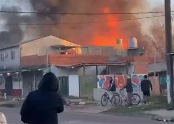 HAY HERIDOS POR LAS EXPLOSIONES EN MARIANO ACOSTA.