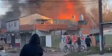 HAY HERIDOS POR LAS EXPLOSIONES EN MARIANO ACOSTA.