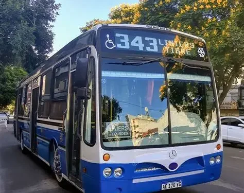 LA 343 ASUMIRIA LA LINEA 333 EN SAN ISIDRO.