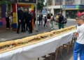 CAOS EN AVELLANEDA: SAQUEARON UN SÁNDWICH GIGANTE DE MATAMBRE A LA PIZZA.