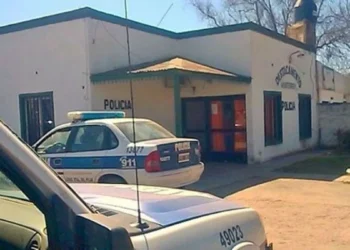 PRESIDENTE DERQUI :UN «TRANSA FUE DETENIDO CON 2 KILOS DE MARIHUANA Y MÁS DE 50 DOSIS DE COCAÍNA.