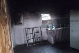 INCENDIO EN VILLA TESEI .