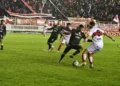 EL GALLO GANO EL CLASICO Y QUEDO PUNTERO DE SU ZONA .