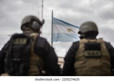 MILITARES PODRÁN TENER UN SEGUNDO EMPLEO EN EL SECTOR PRIVADO PARA COMPLEMENTAR INGRESOS.