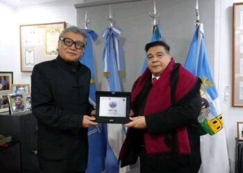 José C. Paz fortalece su Hospital Oftalmológico con tecnología de inteligencia artificial y cooperación con China.