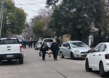 ULTIMO MOMENTO Moreno: Un presunto delincuente murió tras un enfrentamiento con un efectivo de la Policía Federal.