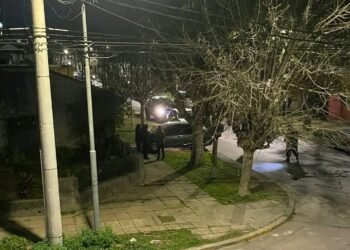 Hallan a una persona fallecida dentro de un auto en San Miguel