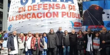 Un sector de SUTEBA convocó a un paro docente de 48 horas y podría afectar el reinicio de clases.