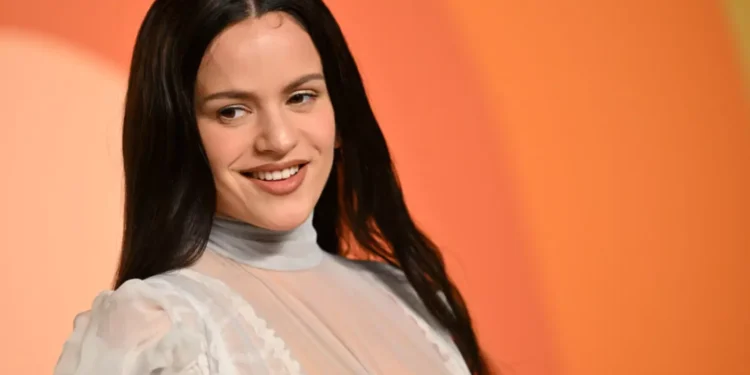 Rosalía canceló sus shows en el Movistar Arena de Villa Crespo tras la polémica y las críticas del público Argentino.