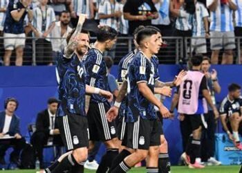 Argentina y Egipto se enfrentan hoy desde las 13 horas por un lugar en los cuartos de final.