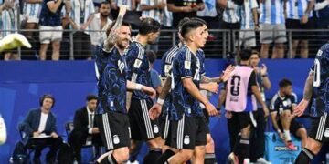 Argentina y Egipto se enfrentan hoy desde las 13 horas por un lugar en los cuartos de final.