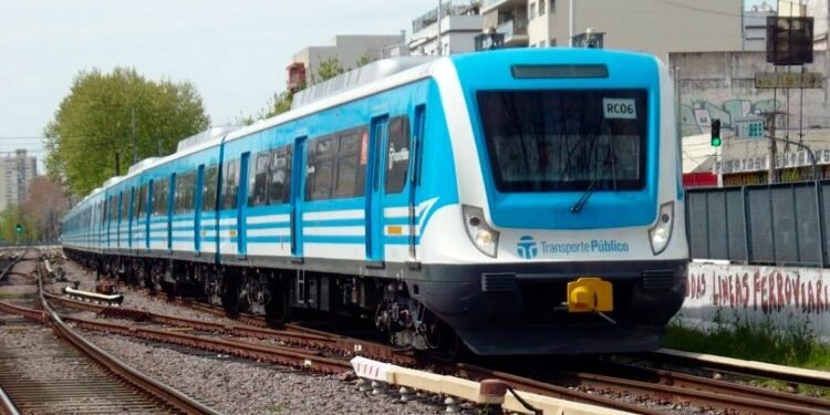 El Tren Sarmiento funcionó con servicio limitado por una falla eléctrica en la Estacion Caballito.