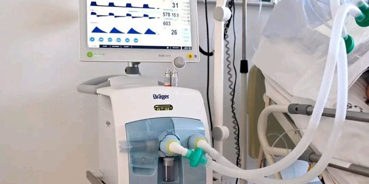 El Hospital Posadas incorporó 22 nuevos respiradores para fortalecer las áreas de cuidados críticos.