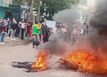 Rafael Castillo: vecinos marcharon y derribaron un búnker tras reclamar justicia por el asesinato de Iván «Cachi» González