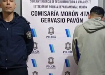 Moron: Un delivery persiguió a un adolescente acusado de robarle el celular y lo retuvo hasta la llegada de la Policía