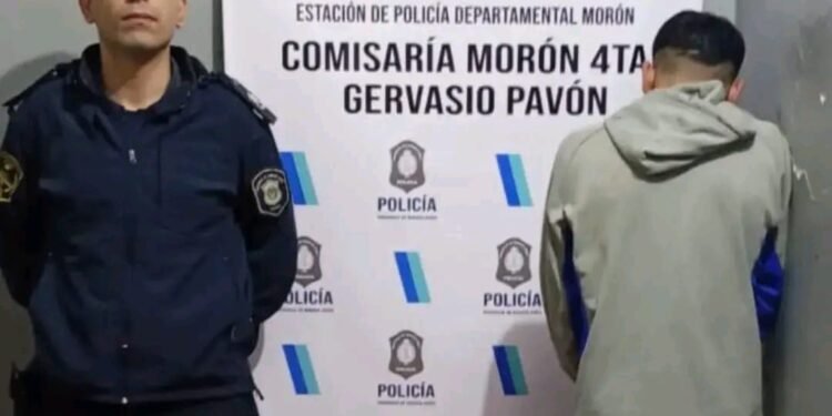 Moron: Un delivery persiguió a un adolescente acusado de robarle el celular y lo retuvo hasta la llegada de la Policía