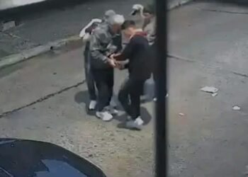 Robaron un Ford Fiesta y asaltaron a una pareja: dos jóvenes fueron detenidos en Dock Sud
