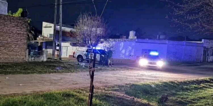Asesinaron a un joven de 29 años en la puerta de su casa en Merlo