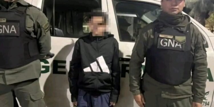 Cayó en El Palomar un chico de 13 años acusado de integrar una banda de roba coches
